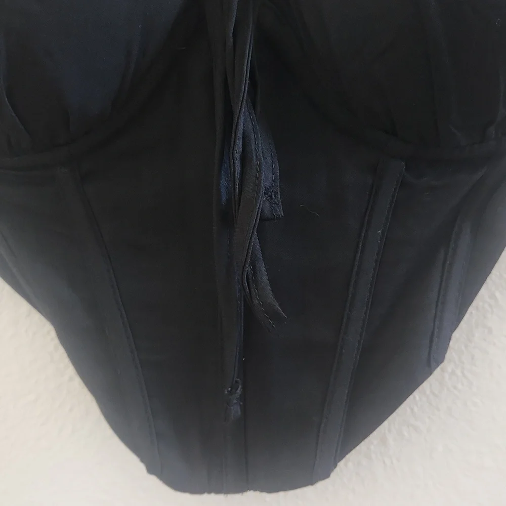 Camellia Black Cropped Corset Top - Picture 5 of 6